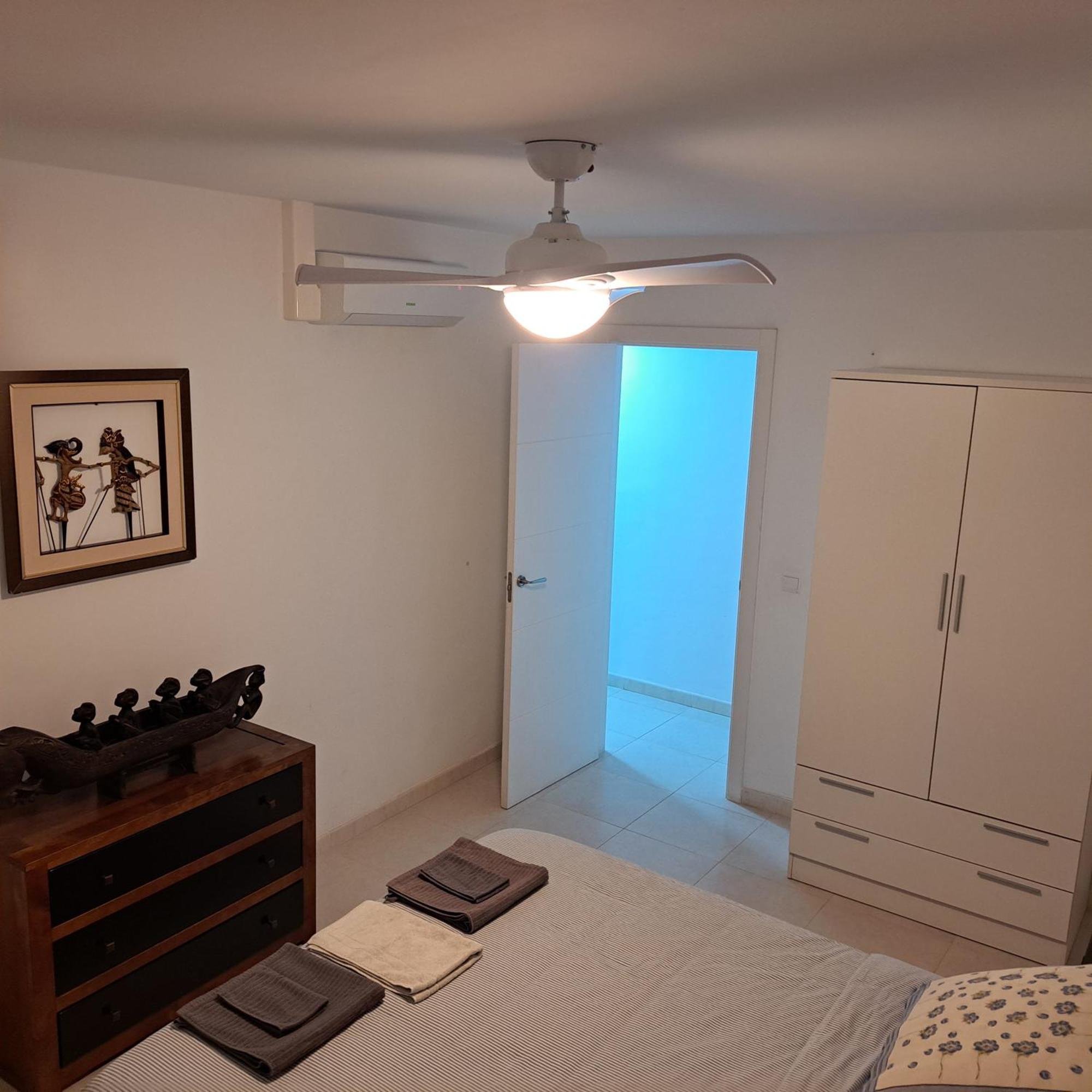 Apartamento Frente A La Playa Piso 3 Естепона Екстериор снимка